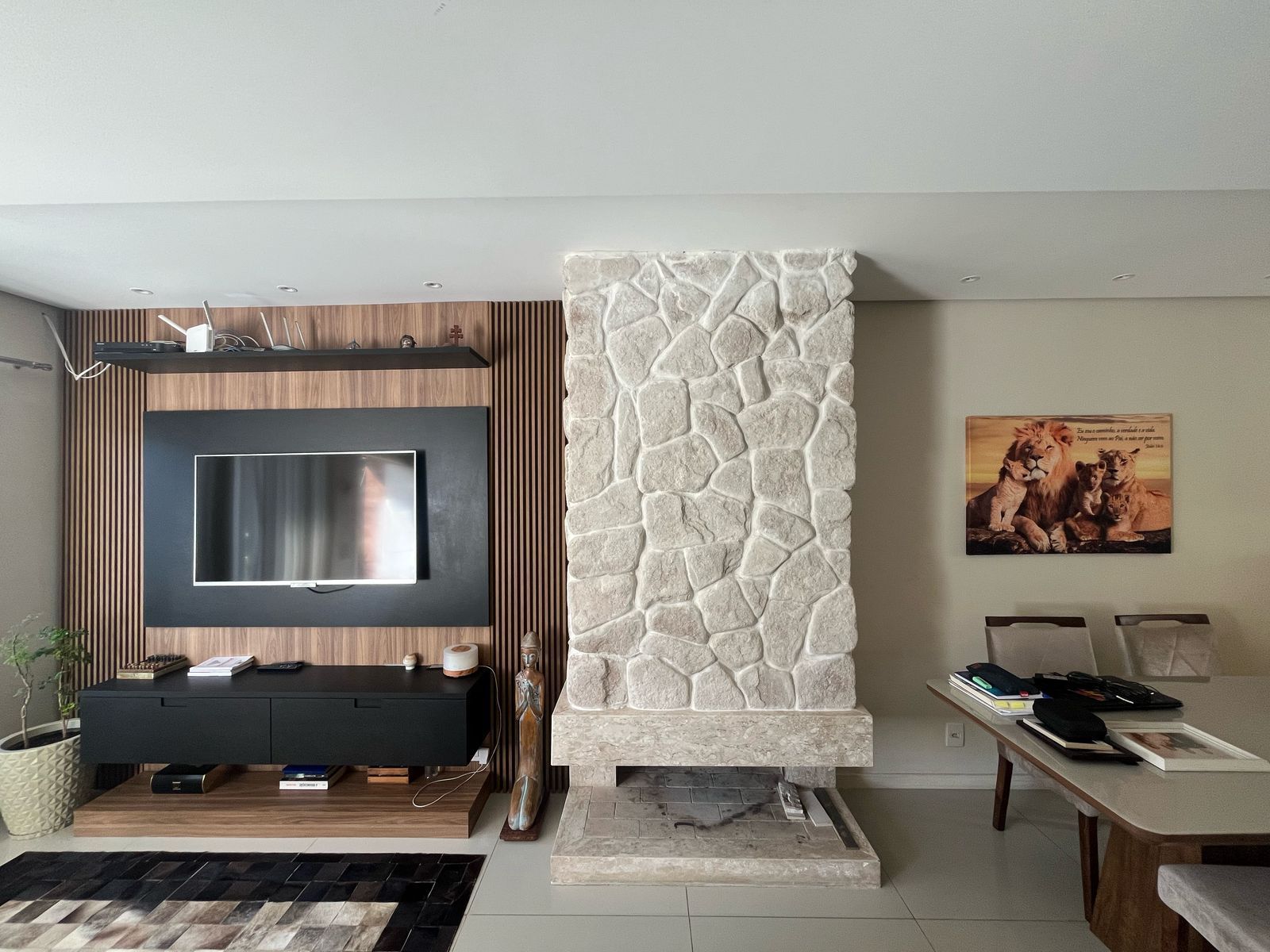Casa à venda com 3 quartos, 146m² - Foto 1