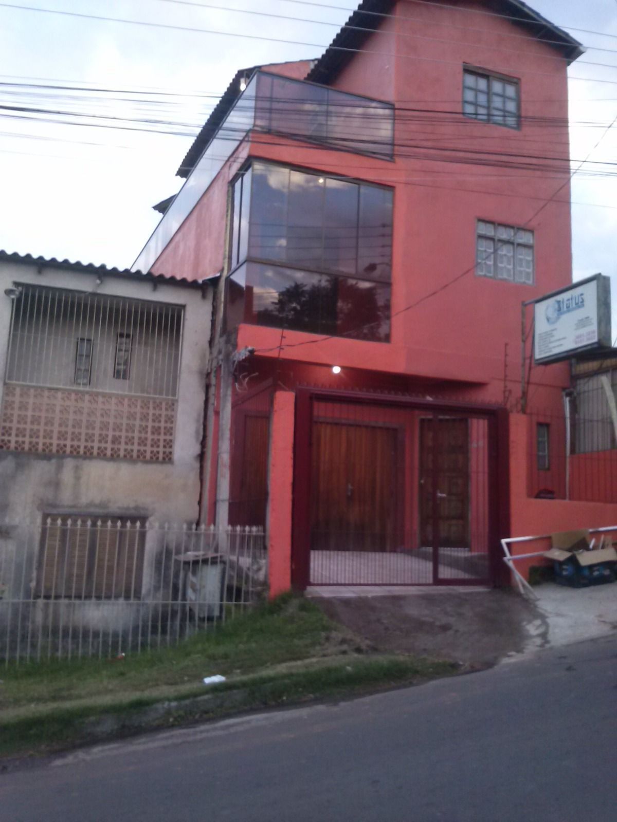 Casa 3 dormitórios no bairro Costa e Silva