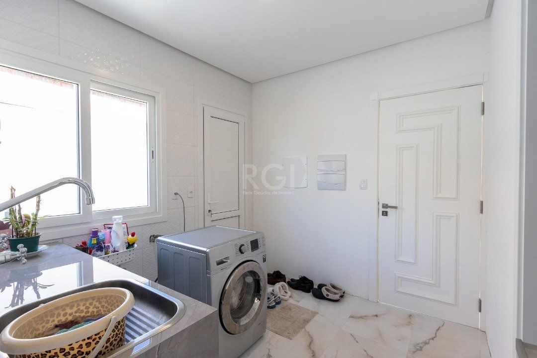 Casa de Condomínio à venda com 5 quartos, 388m² - Foto 12