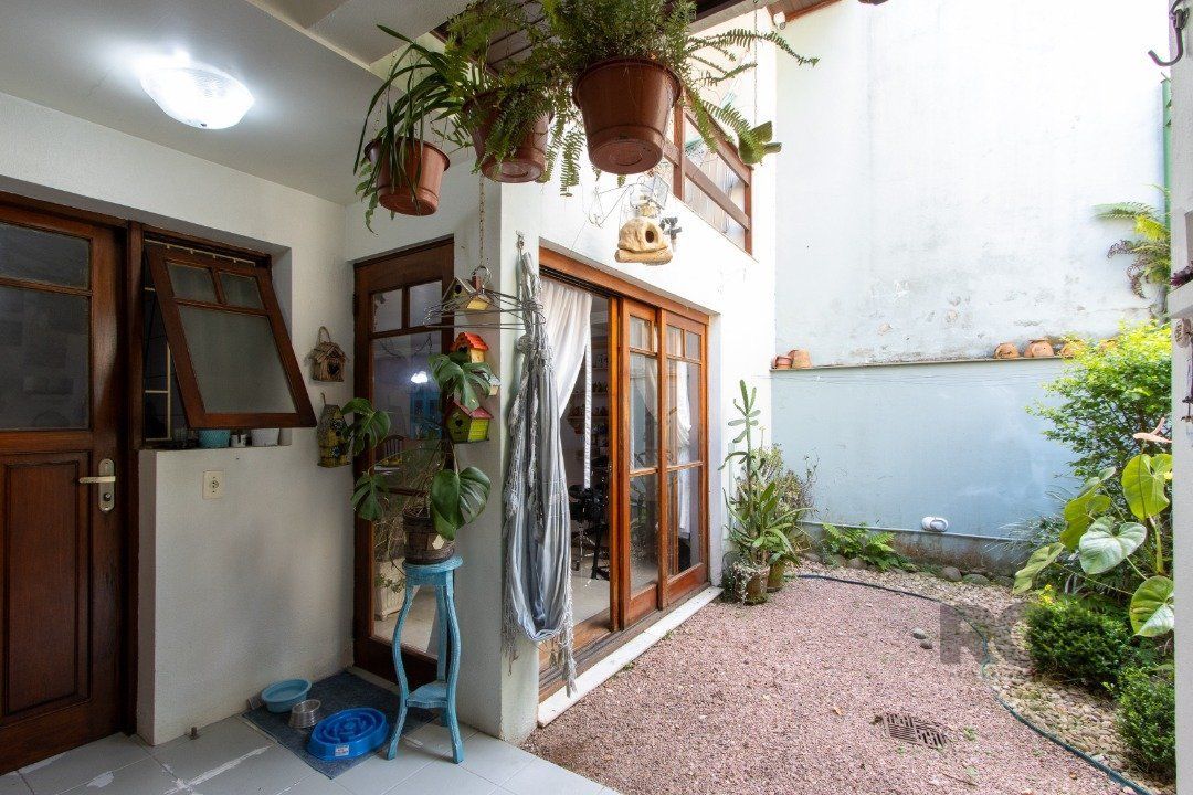 Casa de Condomínio à venda com 3 quartos, 225m² - Foto 24