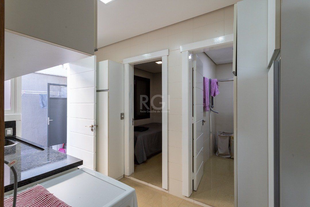 Casa à venda com 3 quartos, 320m² - Foto 18
