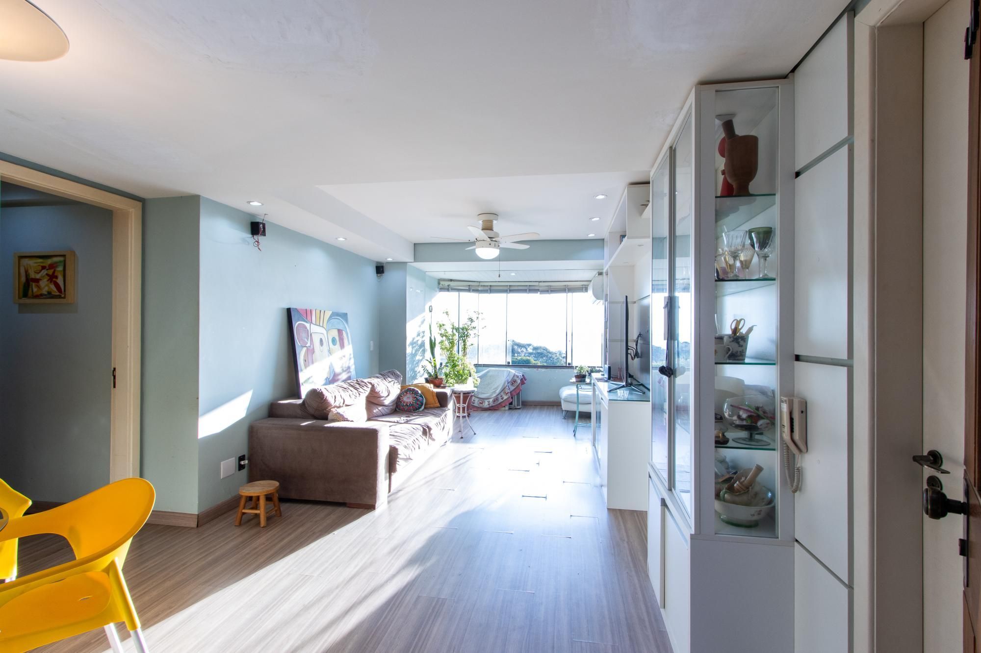 Luagge vende Ap 3 Dorm. de frente para o Marinha.