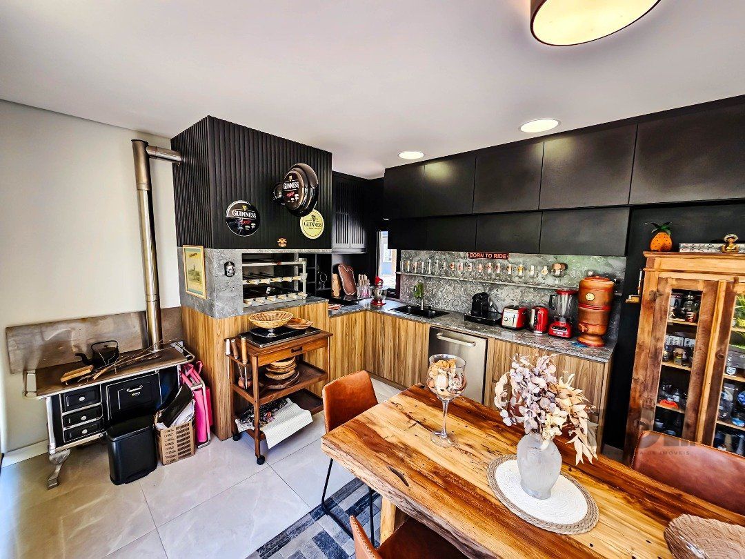 Casa de Condomínio à venda com 3 quartos, 390m² - Foto 32