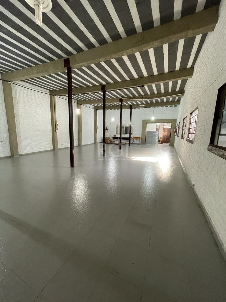 Casa à venda com 2 quartos, 594m² - Foto 3