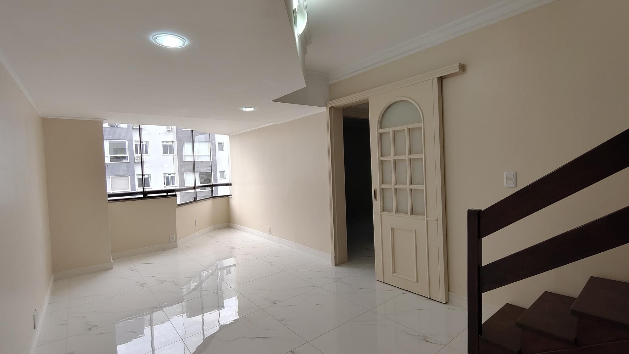 Cobertura 3 dormitórios no bairro Cavalhada