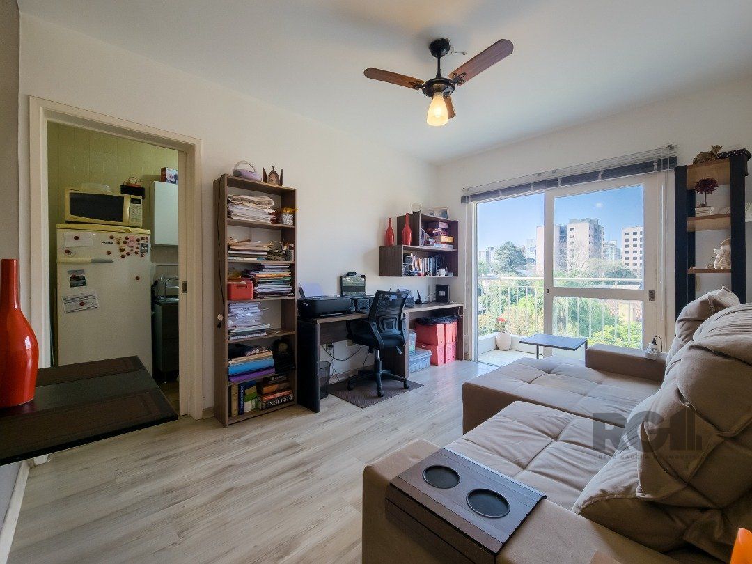 Apartamento à venda com 1 quarto, 42m² - Foto 2