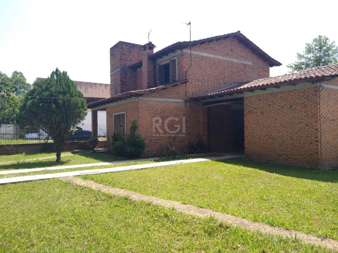 Casa para Venda com 2 dormitórios e 3 vagas no bairro Belém Novo