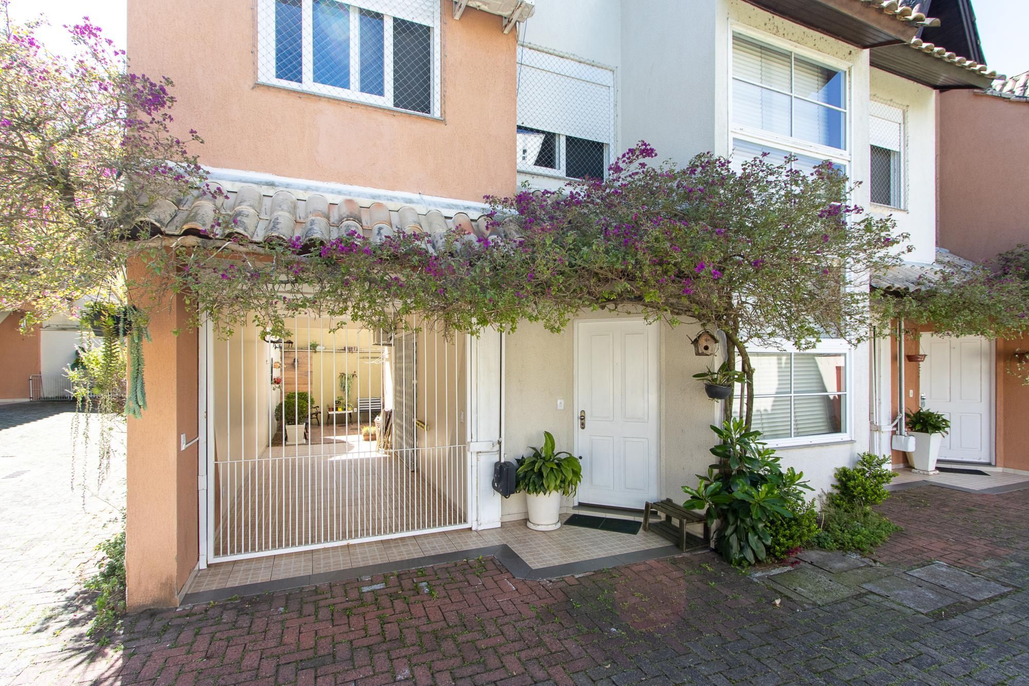 CASA EM CONDOMÍNIO, 2 QUARTOS, SUITE, 2 VAGAS