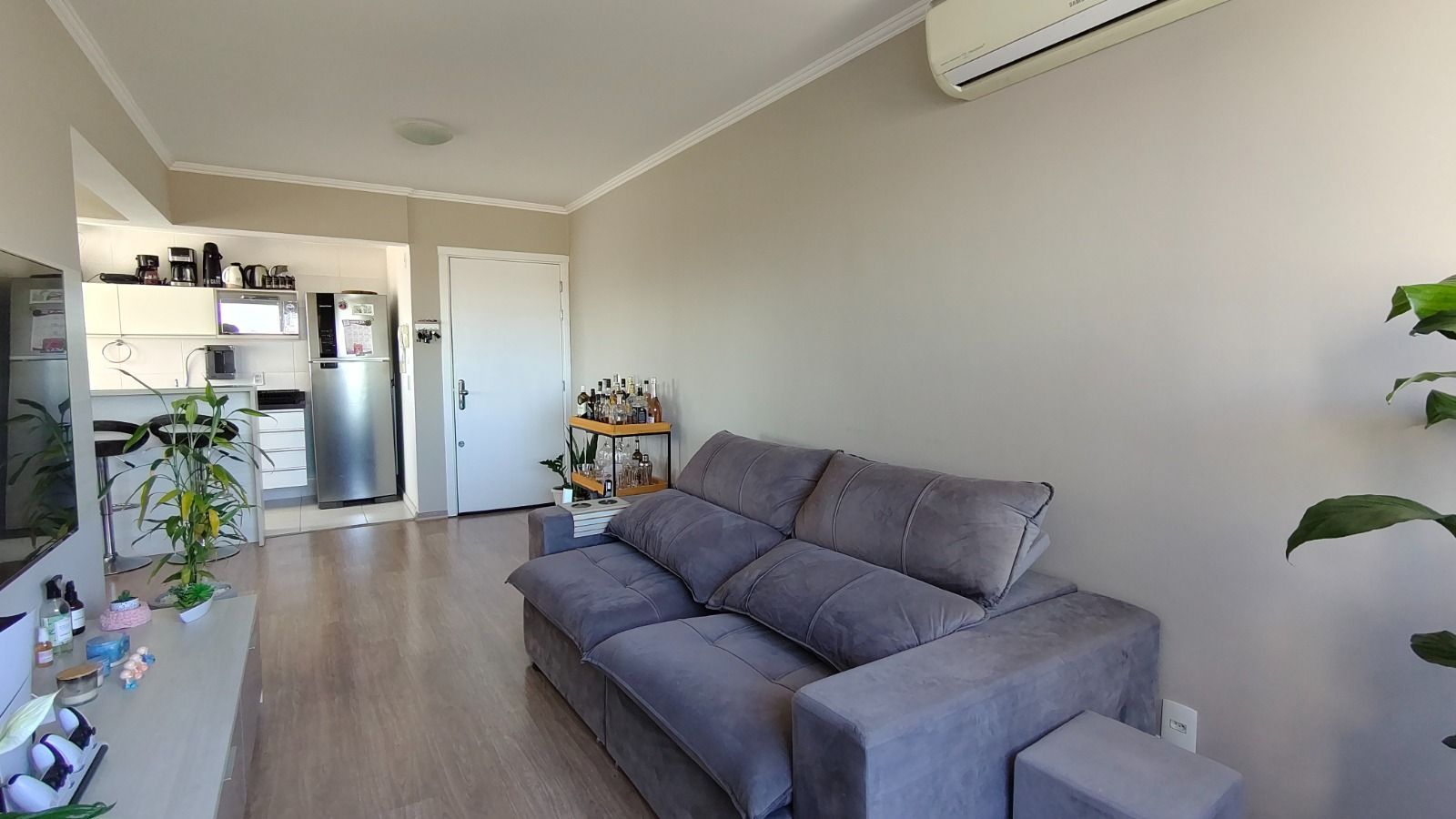 Apartamento de 2 dormitórios, 1 vaga, no bairro São José.