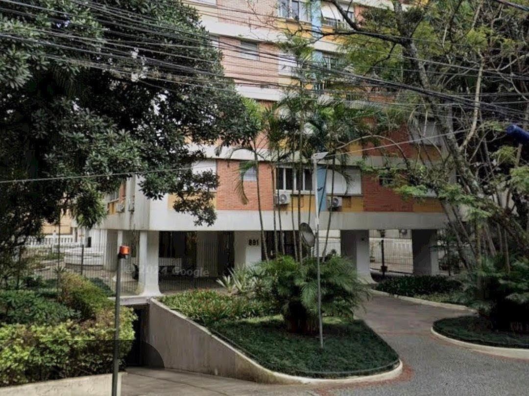 Apartamento 3 dormitorios com 168,65m2 privativos.