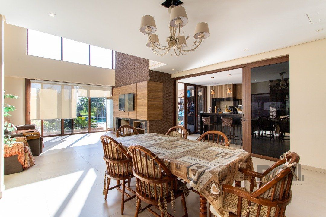 Casa de Condomínio à venda com 4 quartos, 226m² - Foto 15