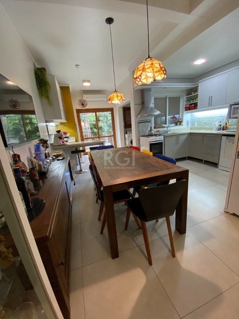 Casa de Condomínio à venda com 3 quartos, 220m² - Foto 15