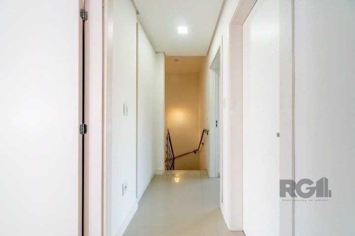 Casa de Condomínio à venda com 3 quartos, 201m² - Foto 11