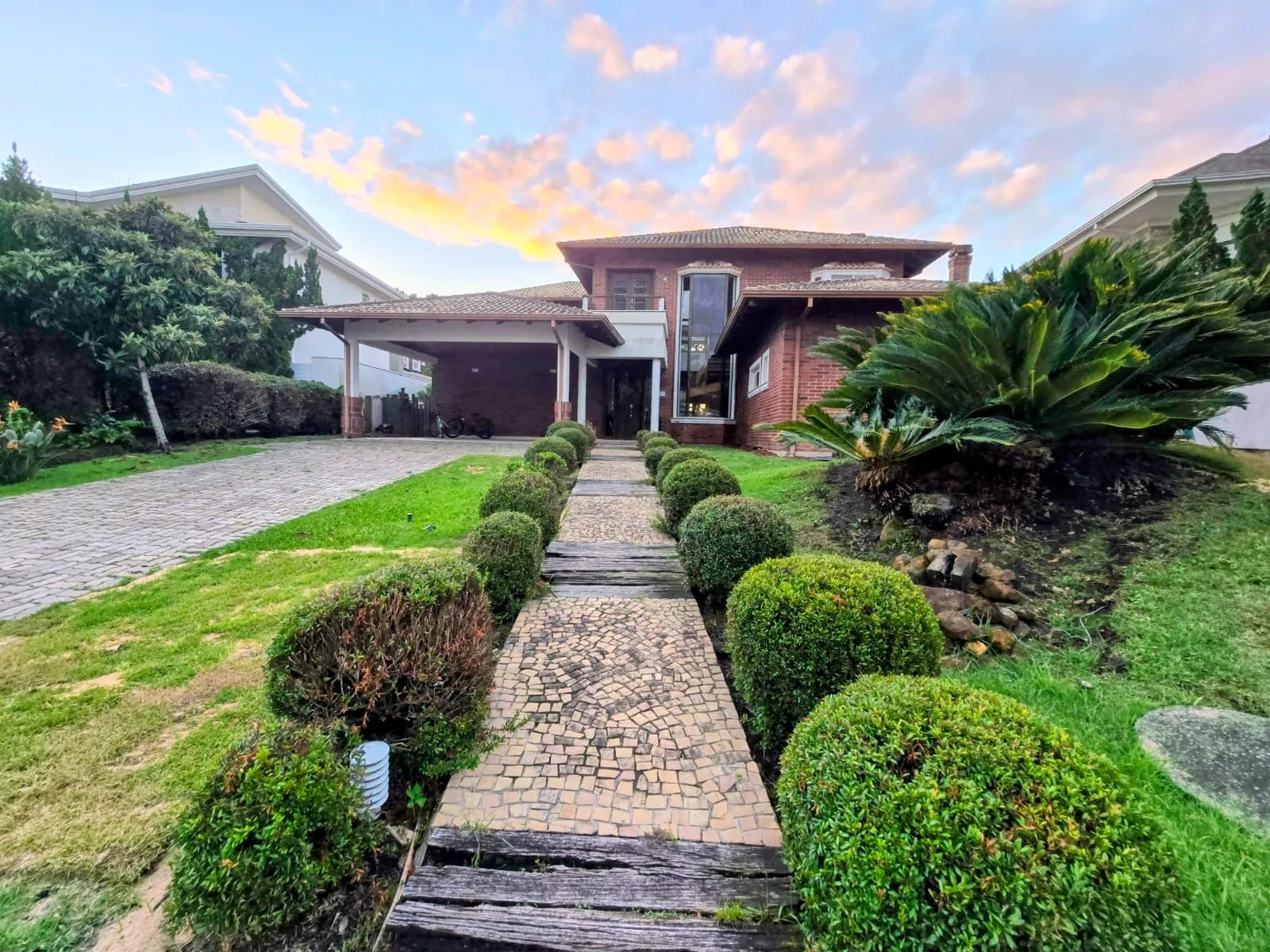 Casa de Condomínio à venda com 516m², 4 quartos, 4 suítes, 4 vagas no bairro Terraville em Porto Alegre