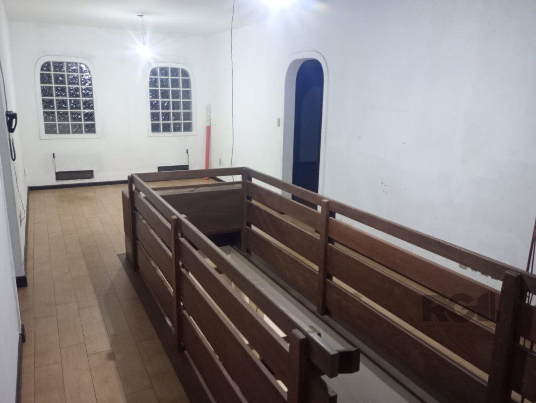 Casa à venda com 5 quartos, 252m² - Foto 6