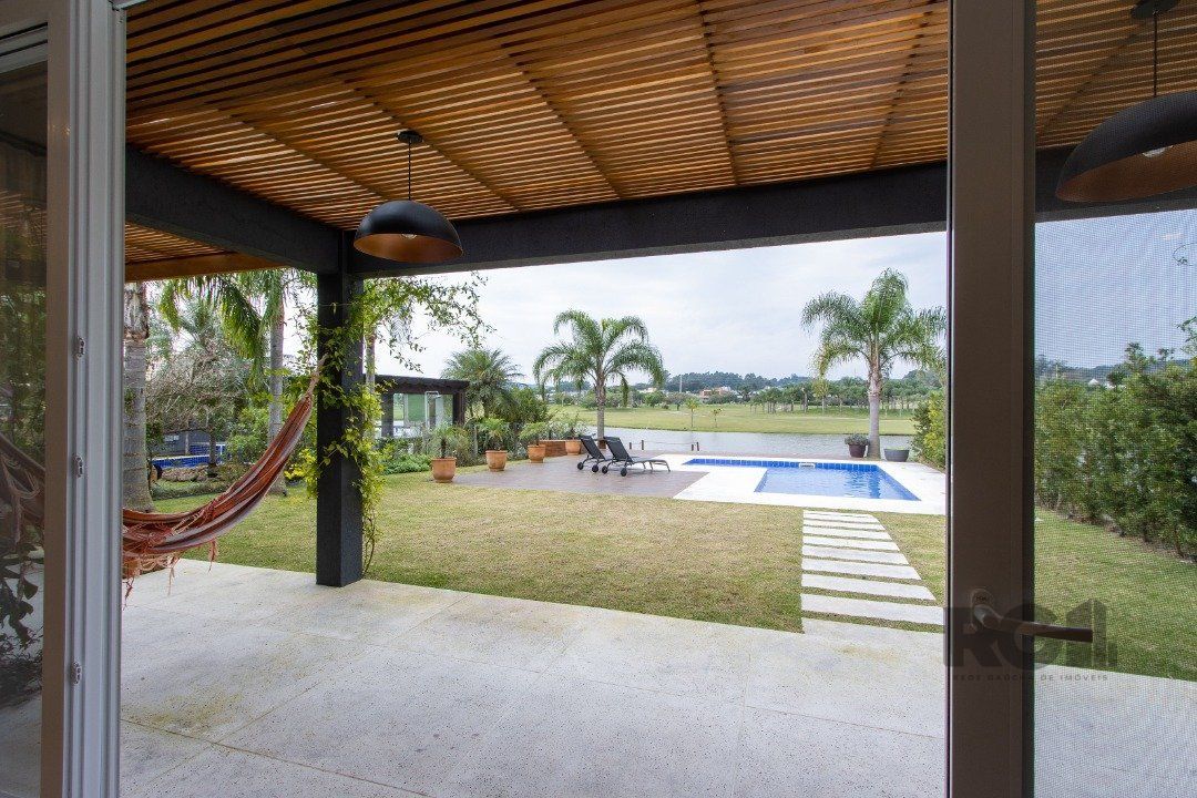 Casa de Condomínio à venda com 4 quartos, 350m² - Foto 32