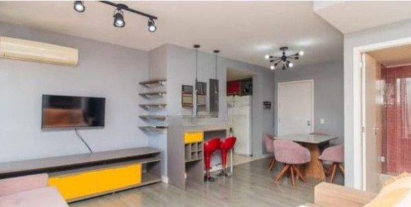 Apartamento com 2 quartos e 65m² à venda em Tristeza, Porto Alegre.