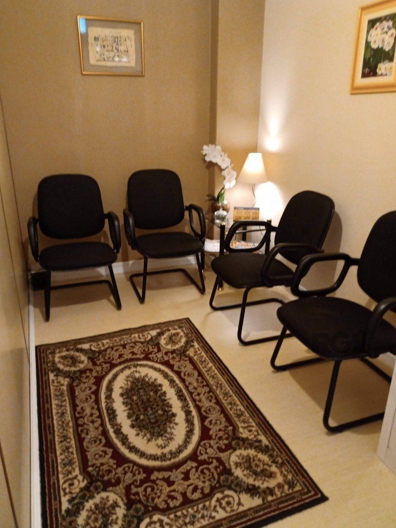 Sala Comercial à venda com 42m² no bairro Centro Histórico em Porto Alegre