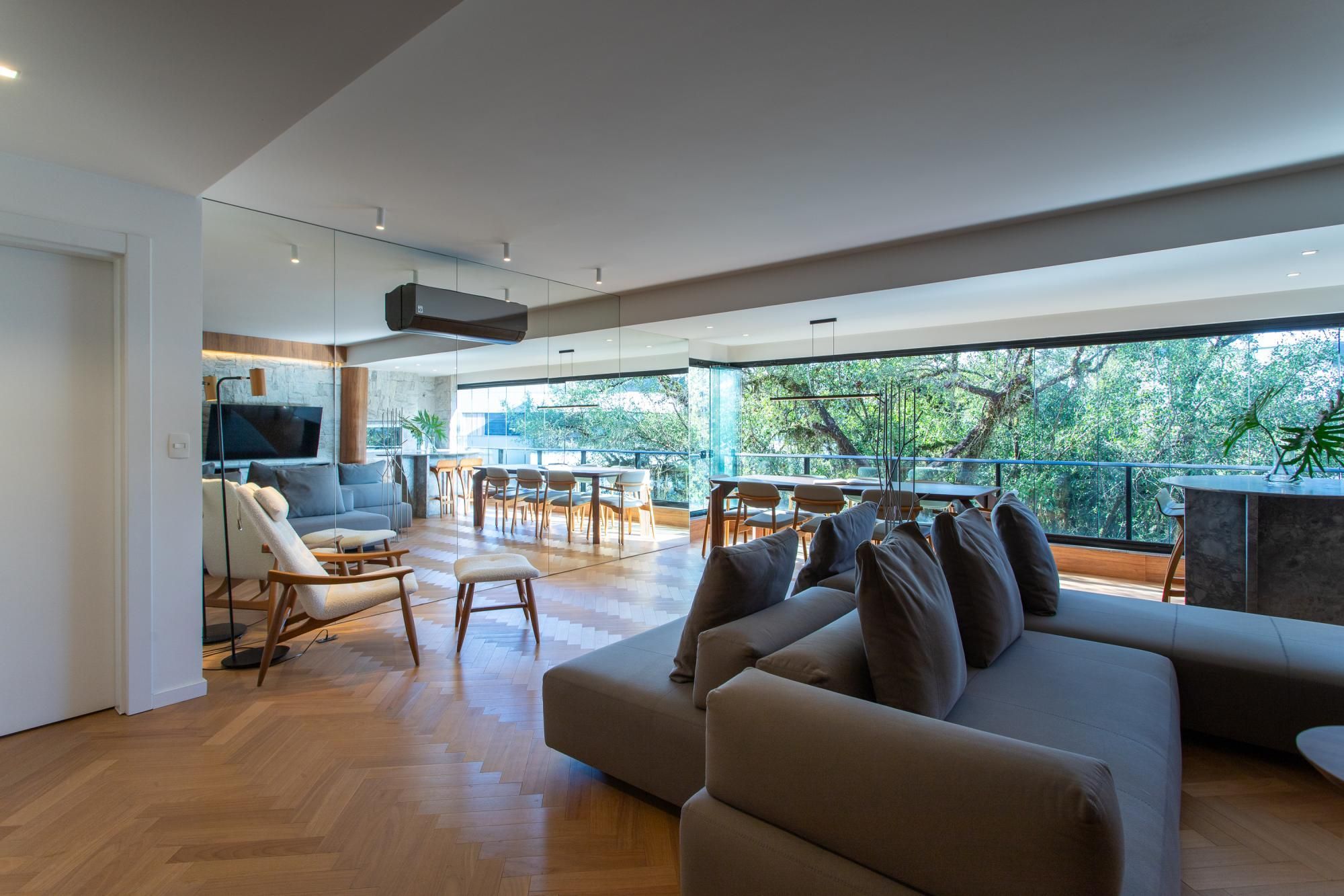 Apartamento à venda com 3 quartos, 147m² - Foto 2