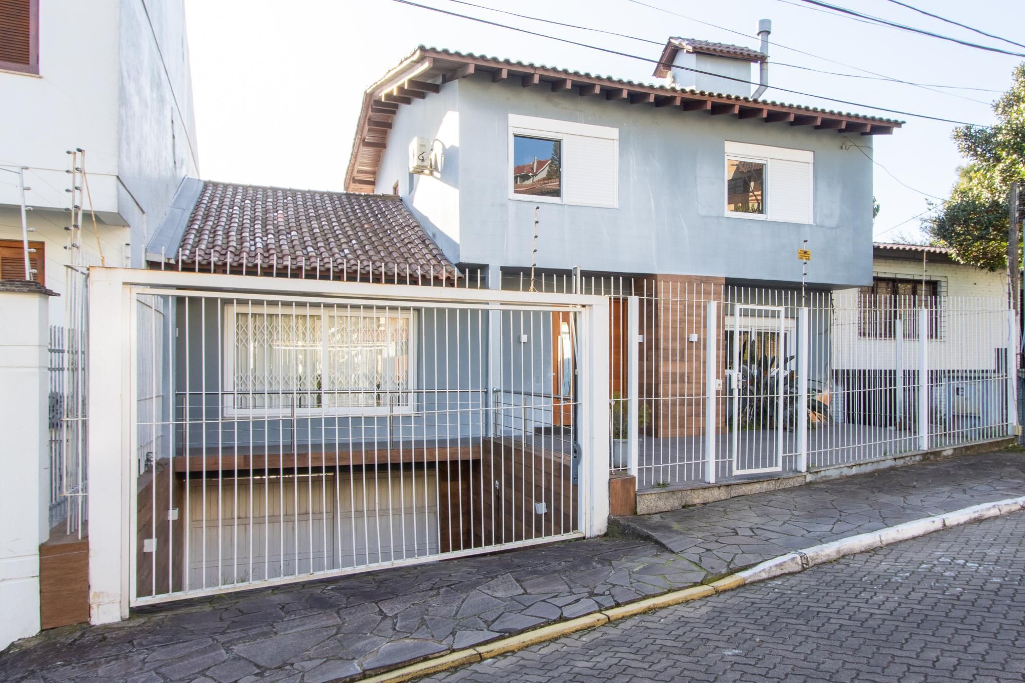 Casa de Condomínio à venda com 3 quartos, 290m² - Foto 2