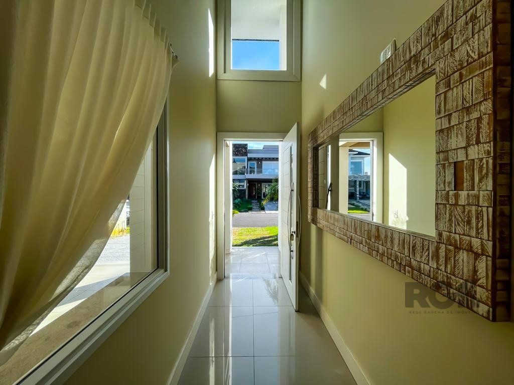 Casa de Condomínio à venda com 4 quartos, 239m² - Foto 3