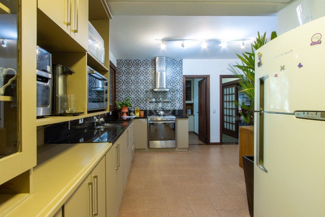 Casa de Condomínio à venda com 8 quartos, 1350m² - Foto 57