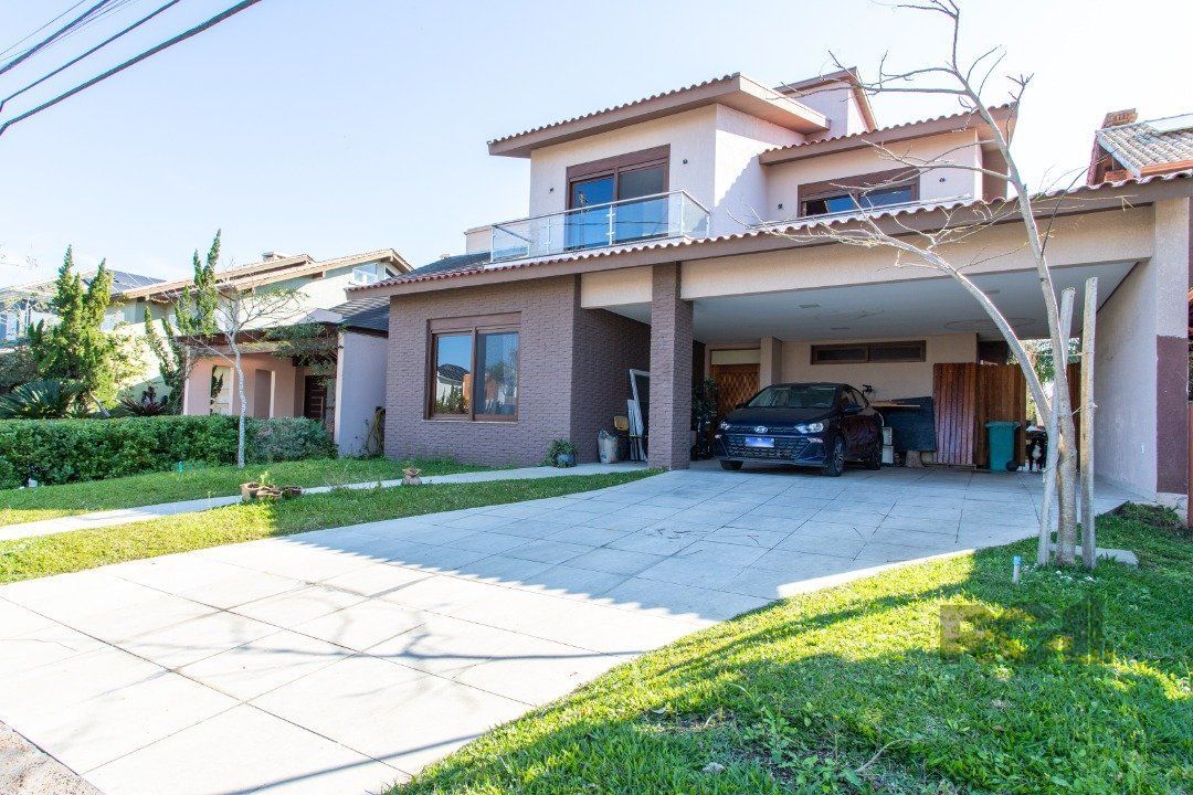 Casa de Condomínio à venda com 4 quartos, 226m² - Foto 1