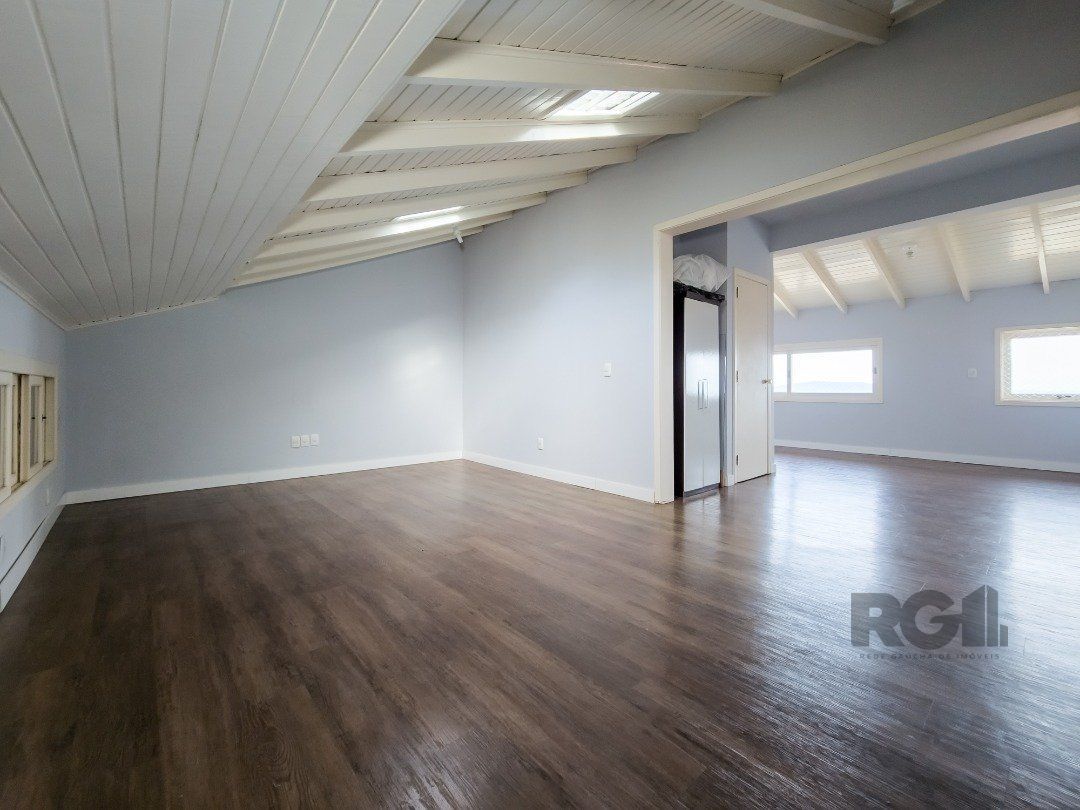 Casa de Condomínio à venda com 3 quartos, 239m² - Foto 33