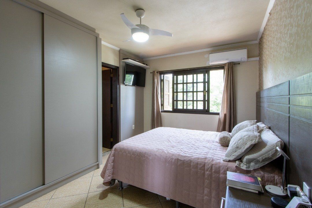 Casa de Condomínio à venda com 3 quartos, 360m² - Foto 46