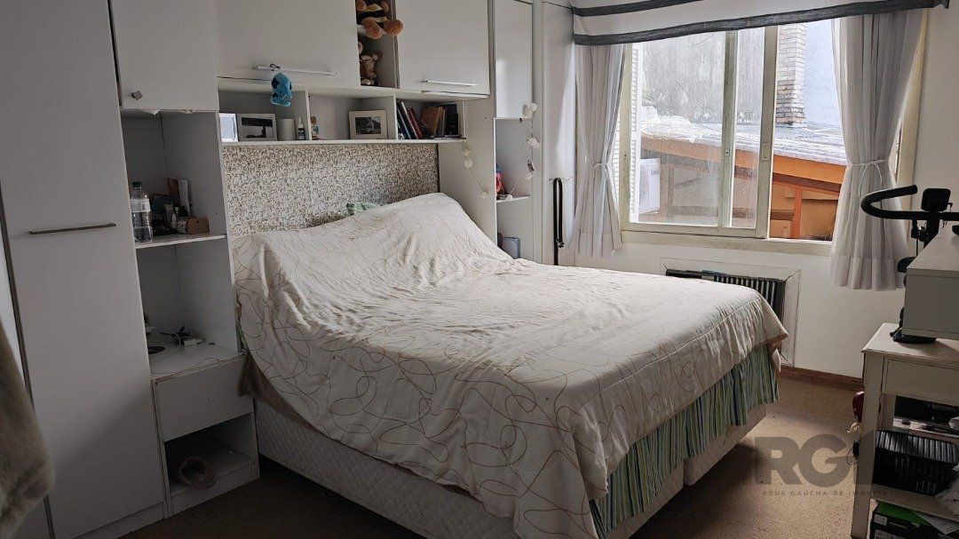 Casa à venda com 4 quartos, 253m² - Foto 16