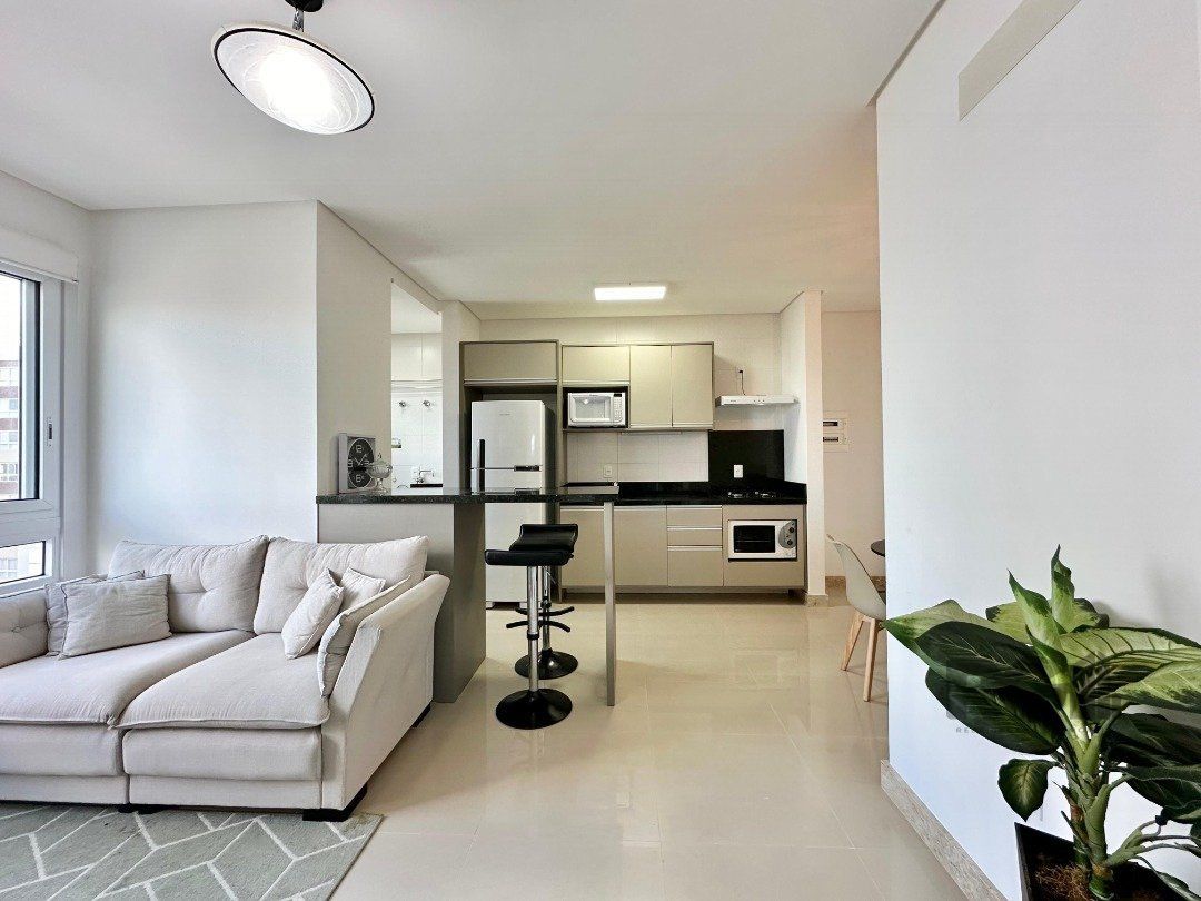 Apartamento à venda com 2 quartos, 72m² - Foto 3
