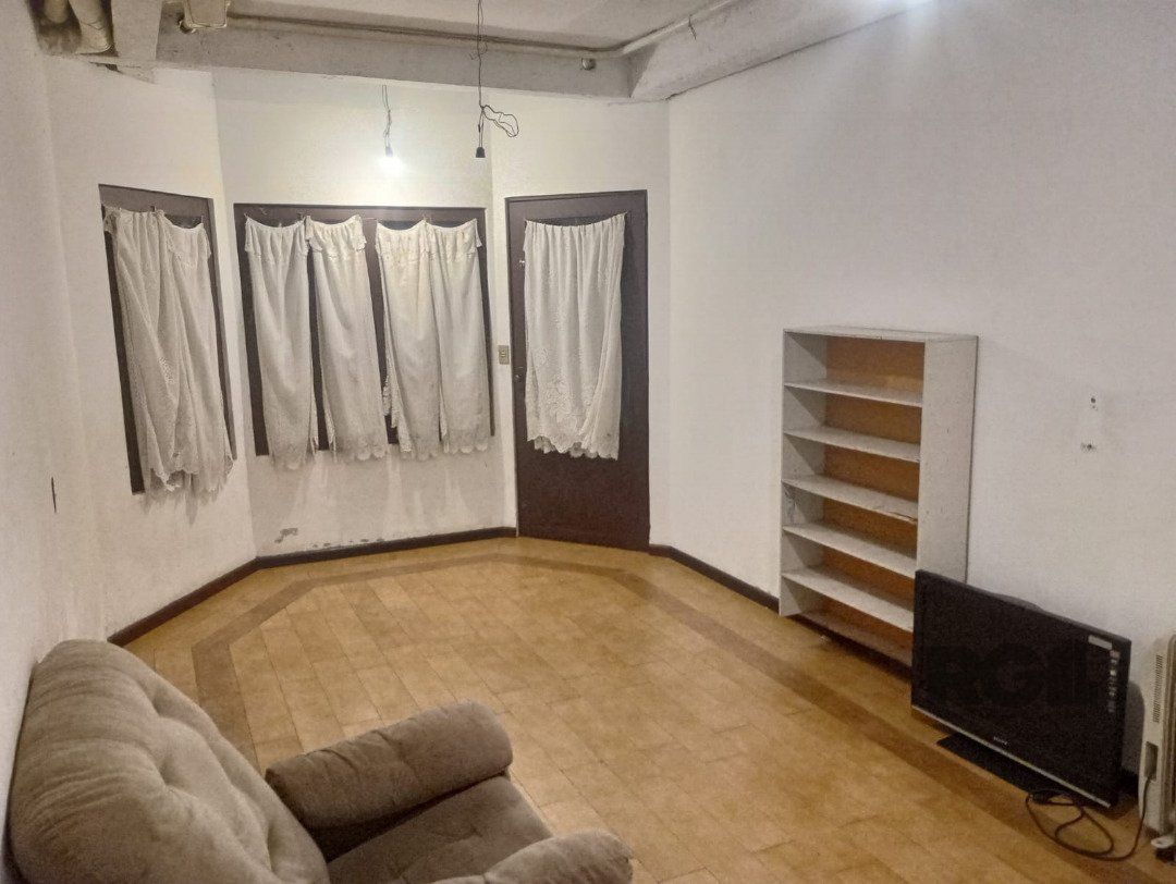 Casa à venda com 5 quartos, 252m² - Foto 11