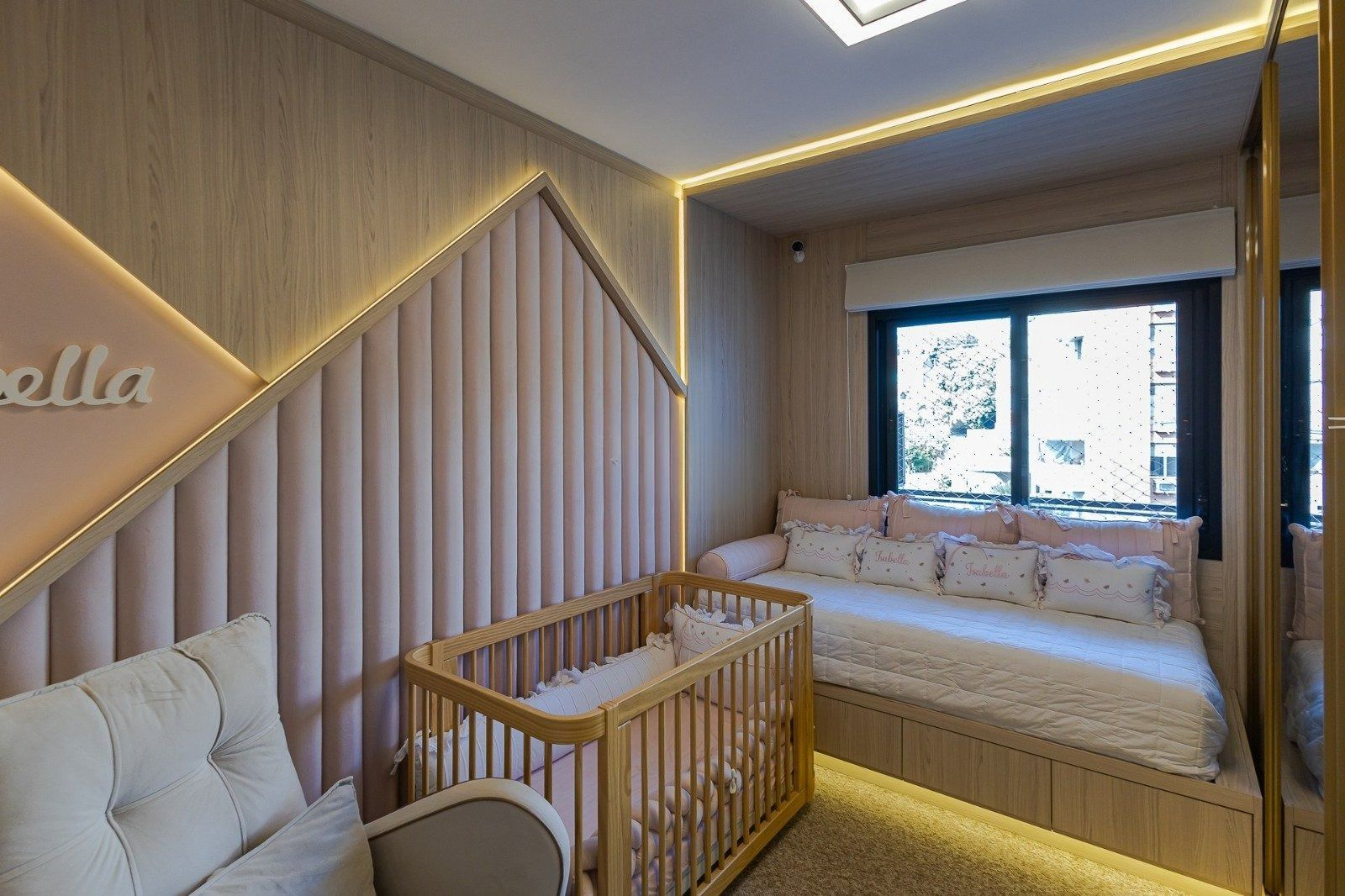 Apartamento à venda com 3 quartos, 137m² - Foto 19