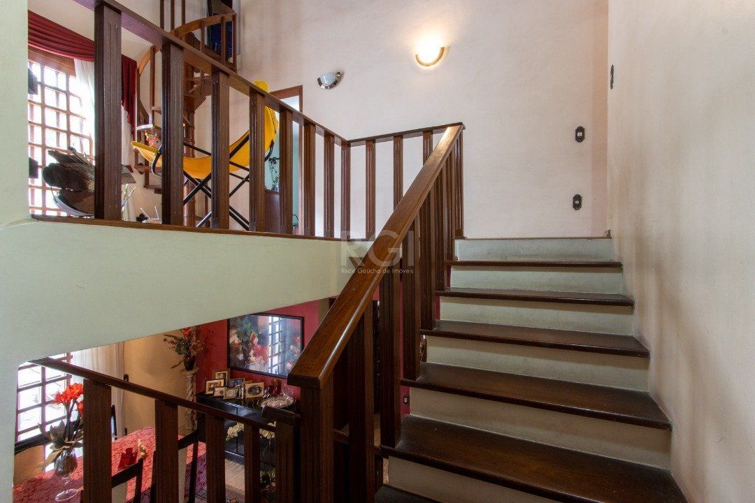 Casa à venda com 5 quartos, 250m² - Foto 37