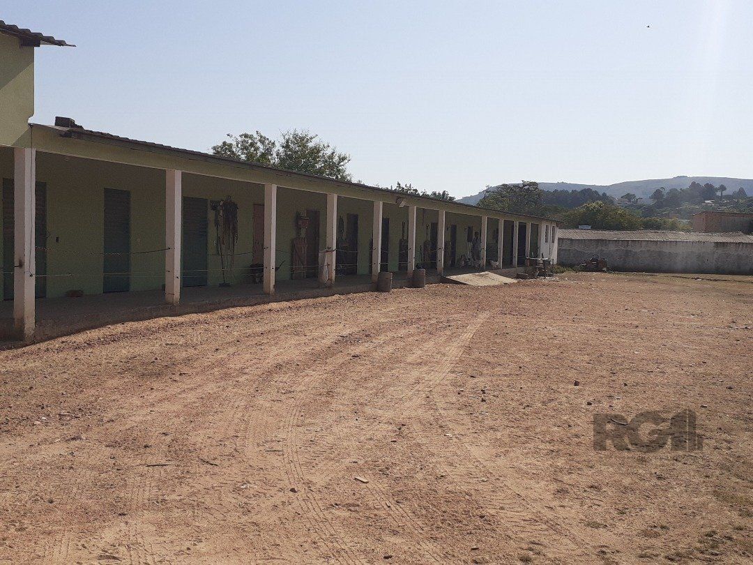 Sítio à venda com 2 quartos, 10000m² - Foto 15