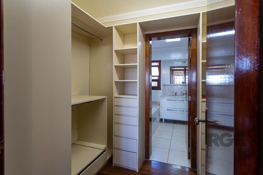 Casa, 3 quartos, 249 m² - Foto 11