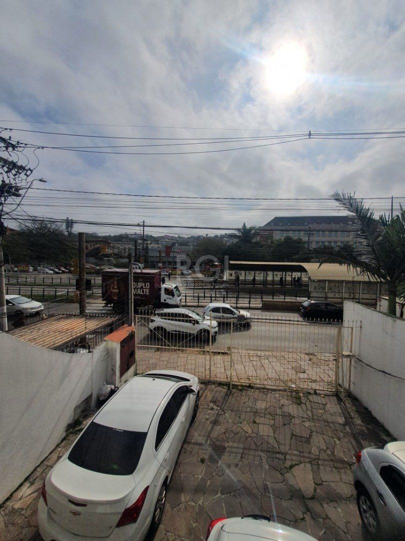 Casa à venda com 5 quartos, 226m² - Foto 12