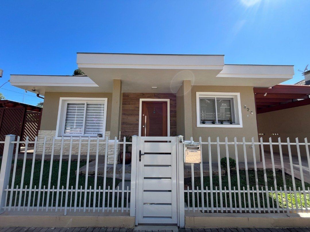 Casa à venda com 3 quartos, 97m² - Foto 1