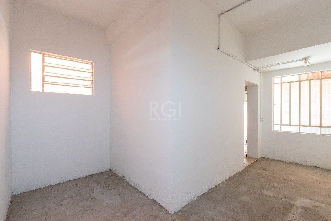 Casa à venda com 3 quartos, 232m² - Foto 11