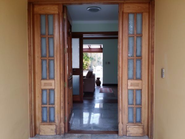 Casa à venda com 4 quartos, 416m², 2 suítes, 5 vagas, Rua Chavantes no bairro Vila Assunção em Porto Alegre