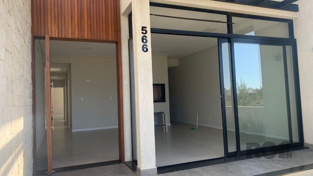 Casa à venda com 3 quartos, 85m² - Foto 2