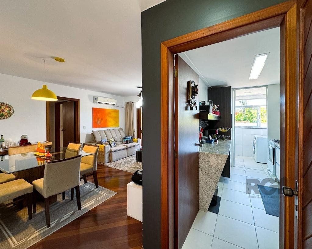 Apartamento à venda com 2 quartos, 72m² - Foto 1