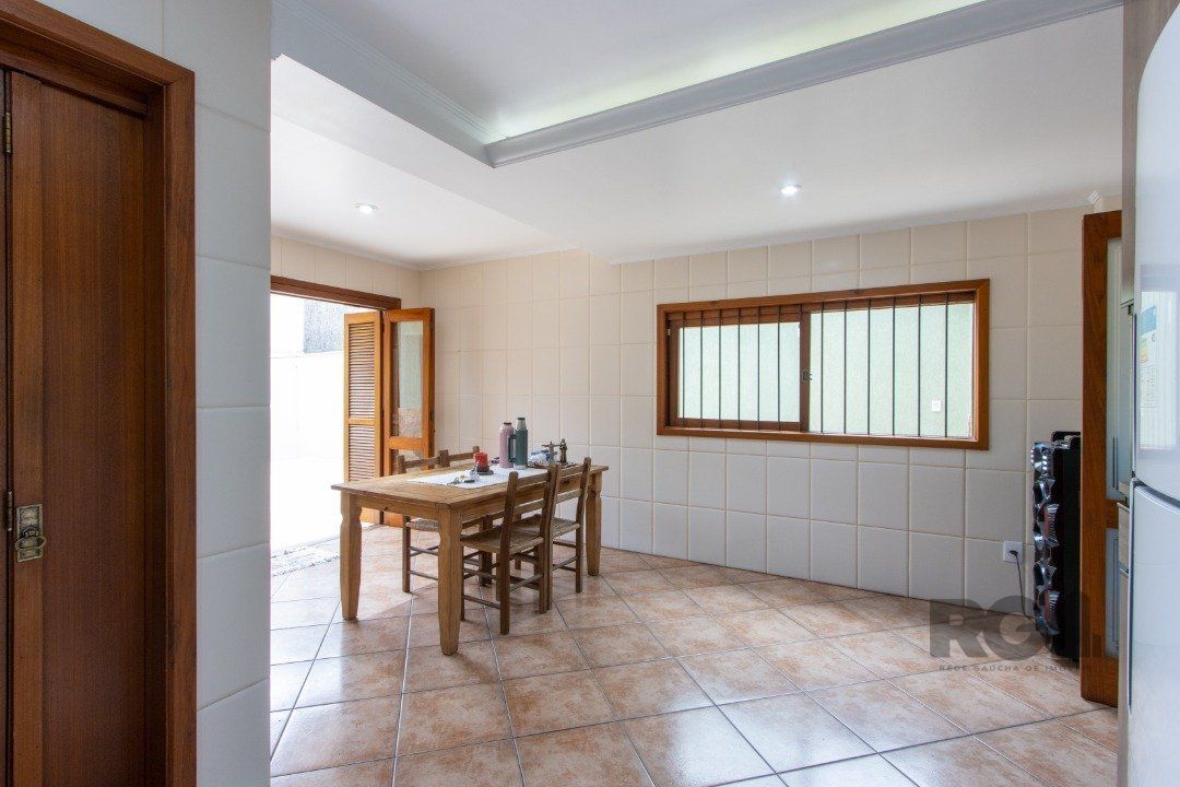 Casa à venda com 6 quartos, 342m² - Foto 12
