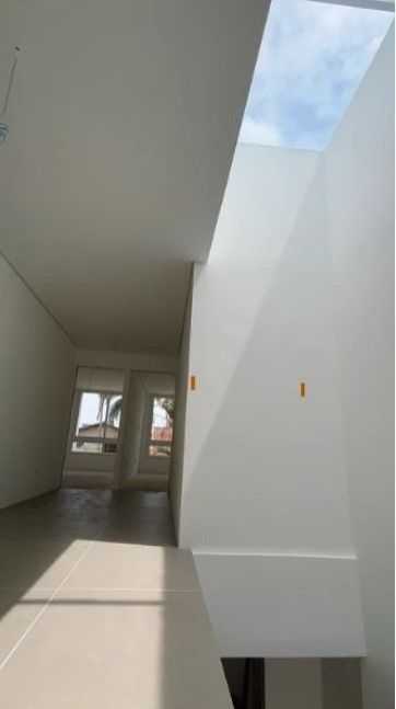 Casa com 3 dormitórios e 3 banheiros à Venda, 174 m².