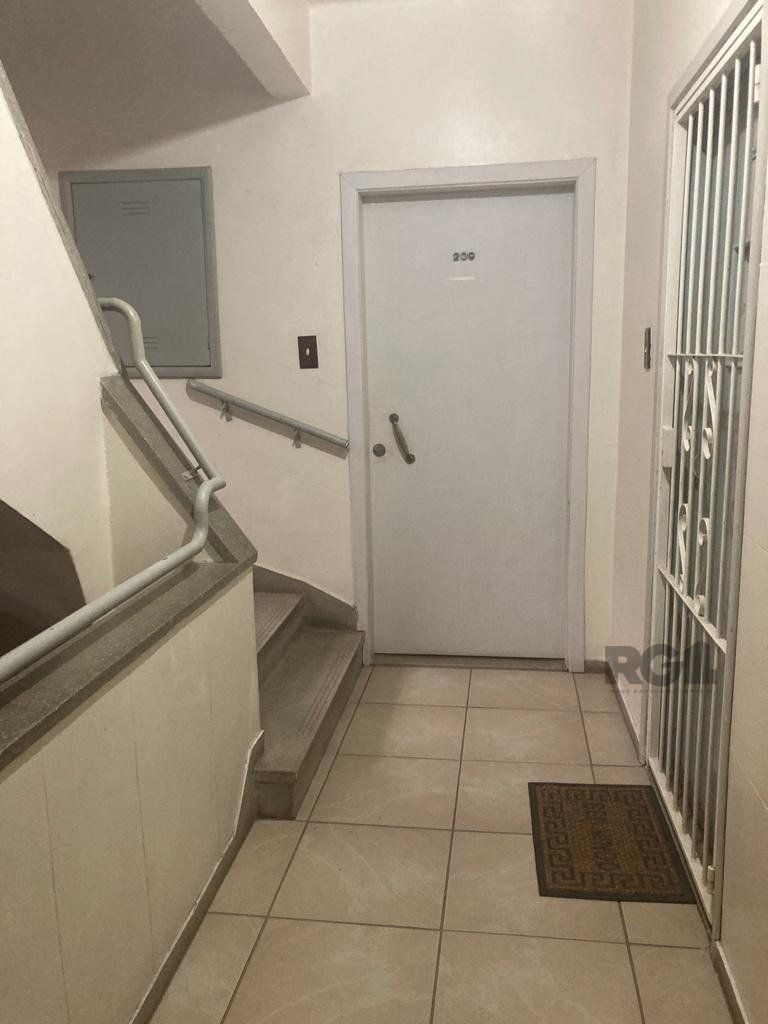 Apartamento à venda com 2 quartos, 58m² - Foto 2