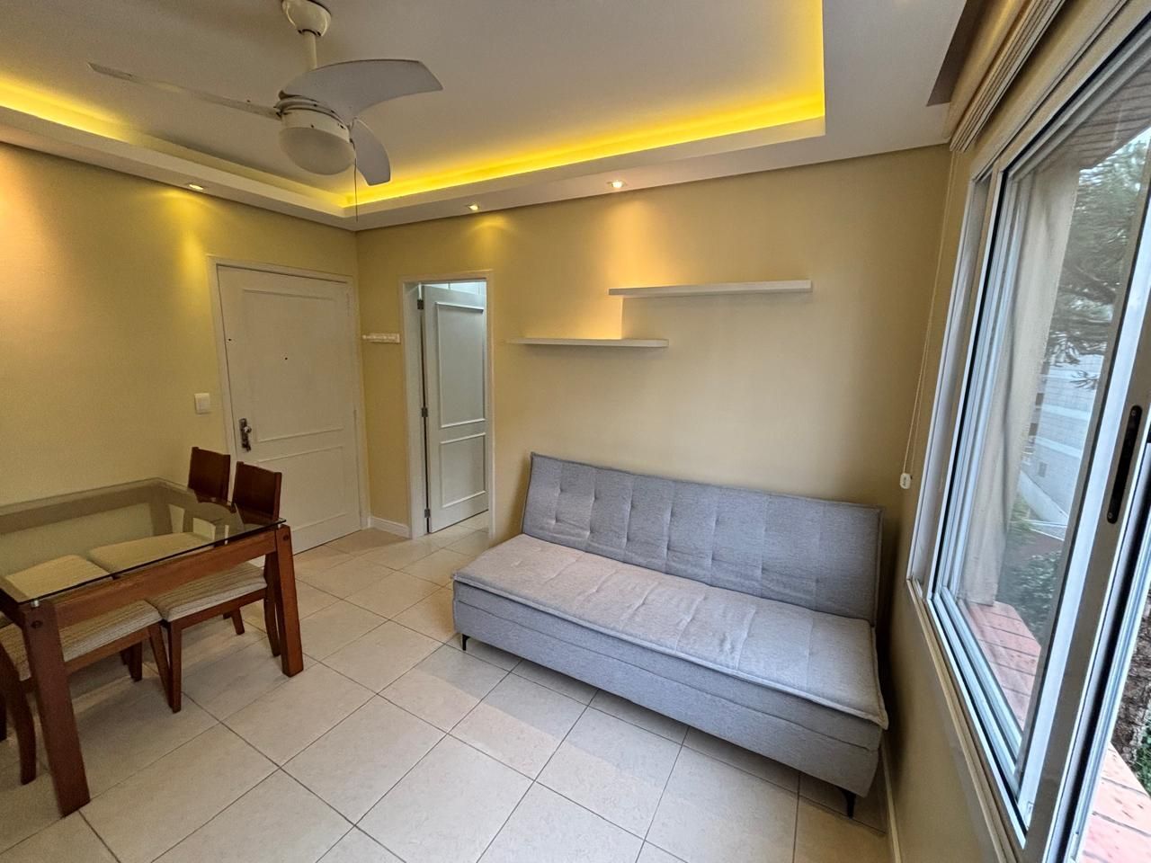 Apartamento mobiliado e reformado . — foto 2