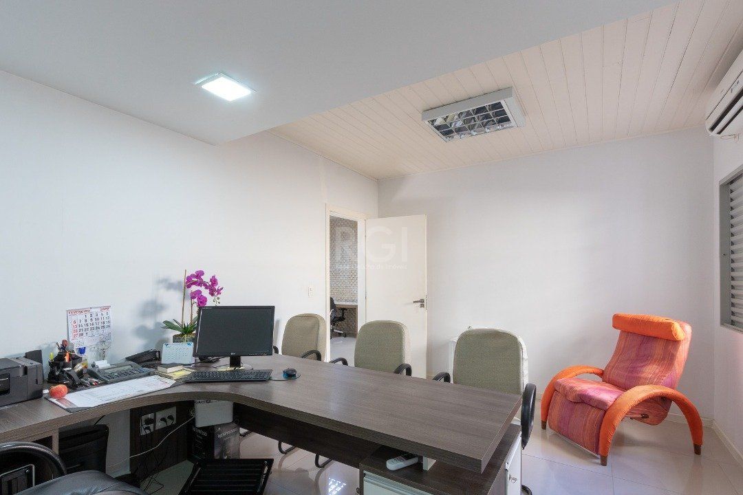 Casa à venda com 5 quartos, 199m² - Foto 10