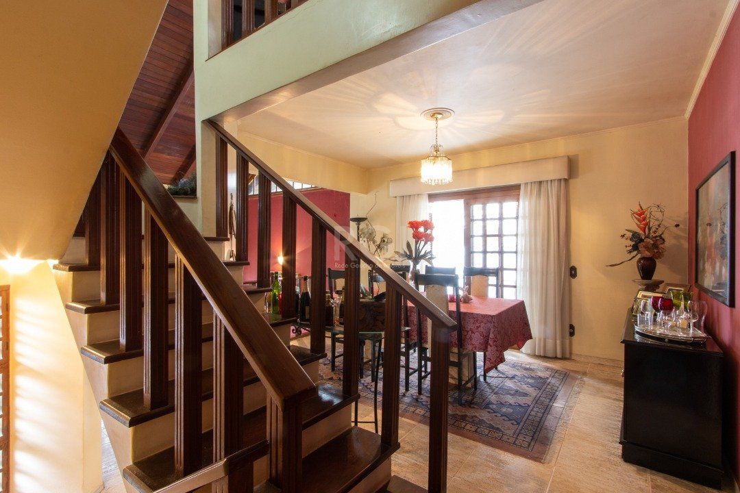 Casa à venda com 5 quartos, 250m² - Foto 10