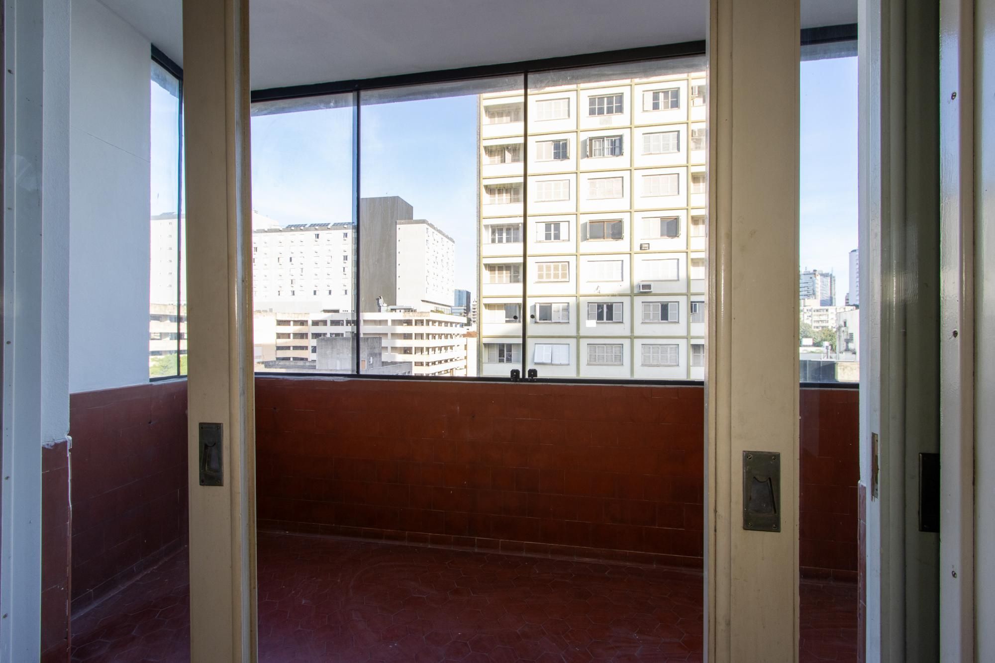 Apartamento à venda com 3 quartos, 238m² - Foto 8