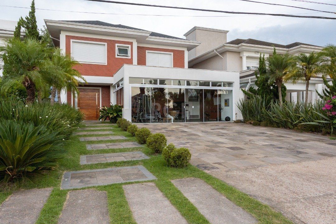 Casa de Condomínio à venda com 3 quartos, 395m² - Foto 1